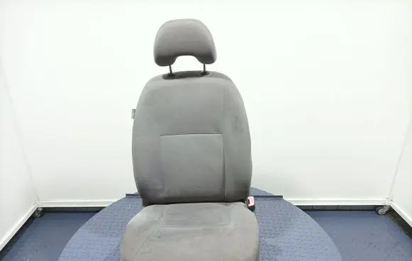 Toyota Prius (NHW20) Front driver seat 