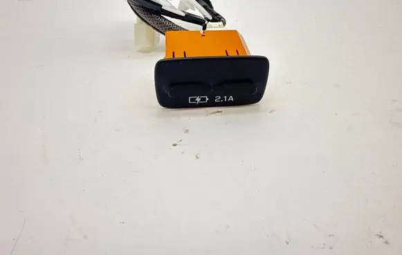 Subaru Ascent USB socket connector 86257XC520