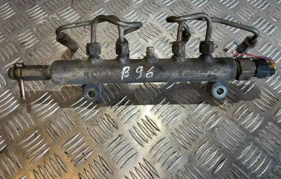 Nissan Navara Fuel main line pipe 10G00283