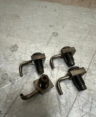 Volkswagen Golf VI Fuel injectors set 038103157C