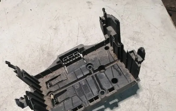 Peugeot 508 Battery tray 9686469580