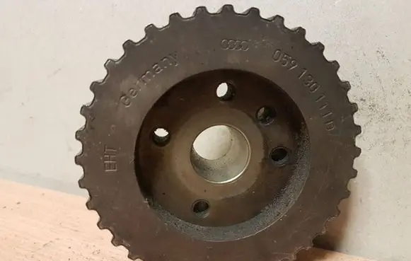 Audi A6 S6 C5 4B Fuel pump gear (pulley) 059130111D