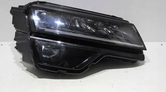 Skoda Karoq Headlight/headlamp