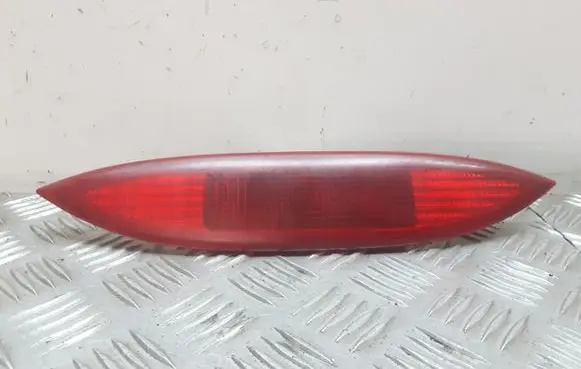 Nissan Note (E11) Third/center stoplight