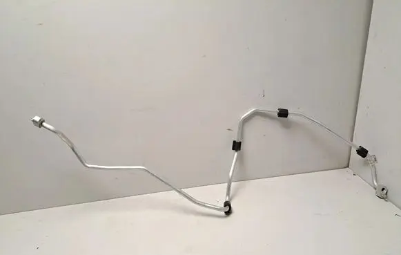 BMW X7 G07 Air conditioning (A/C) pipe/hose 6813590