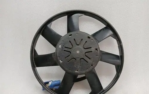 Ferrari FF Radiator cooling fan shroud