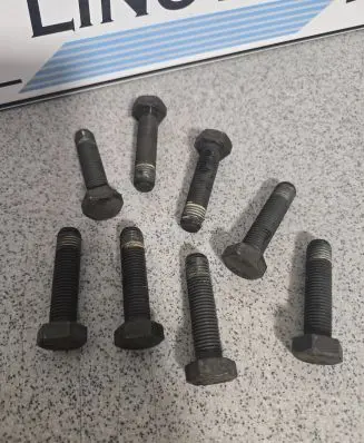 BMW 5 E39 Flywheel bolts 11222243051