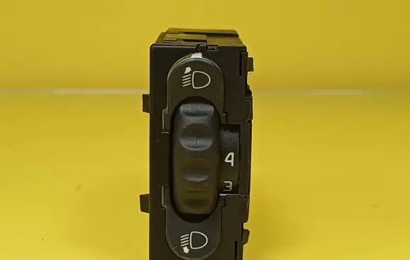 Renault Megane I Headlight level height control switch