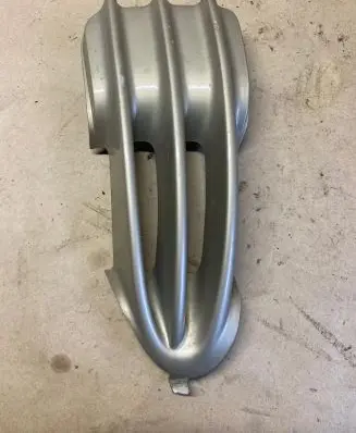 Chrysler Grand Voyager IV Front bumper lower grill 4857393