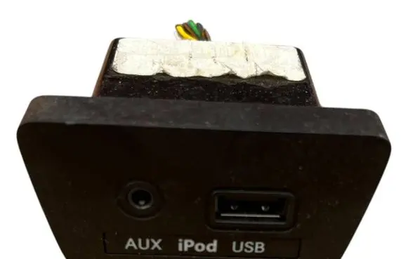 Hyundai i30 USB socket connector A5000 96120A5000 GDMCA1312300230