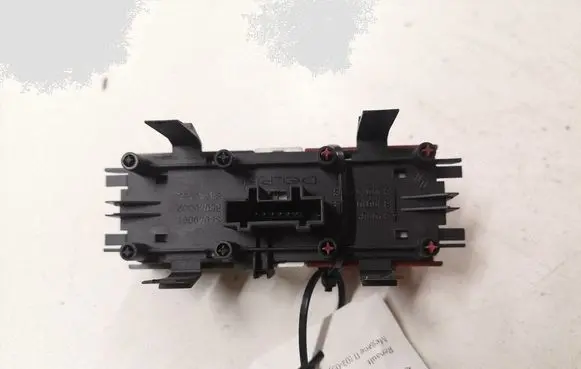 Renault Megane II Hazard light switch 8200095493 88040001