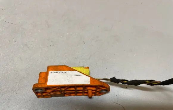 Skoda Fabia Mk2 (5J) Airbag deployment crash/impact sensor 1T0909606A