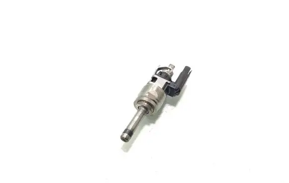 Volvo V40 Fuel injector 31432774