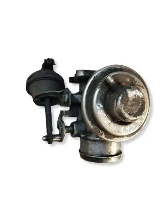 Volkswagen Golf IV EGR valve 038129637B