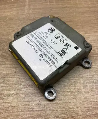 Volkswagen PASSAT B5 Airbag control unit/module 1J0909607 5WK199