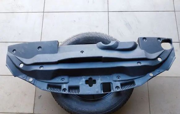 Lexus IS 220D-250-350 Radiator trim 5329553020