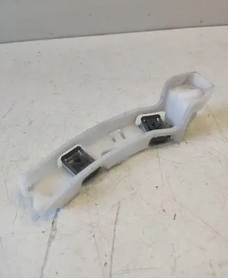 Peugeot 208 Front bumper mounting bracket 9673270180