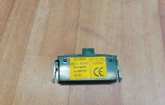 Land Rover Freelander Alarm control unit/module YWY100460 52010468E 8RCV3433MHZ