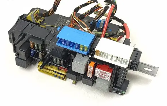 Mercedes-Benz GLK (X204) SAM control unit A2049006501 20260505HCR1018 2049006501