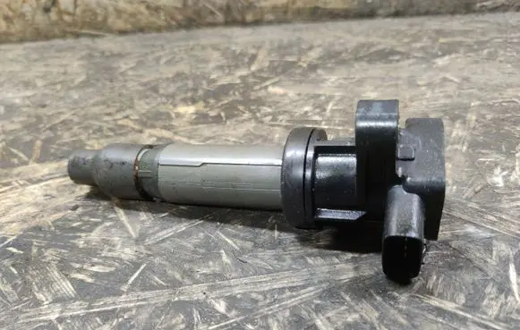 Cadillac SRX High voltage ignition coil 12697745