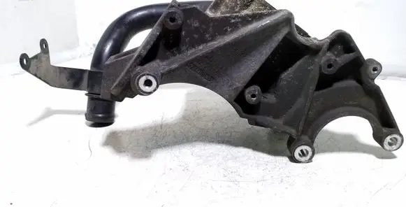 Audi Q7 4L Power steering pump mounting bracket 059145169 059145169AA