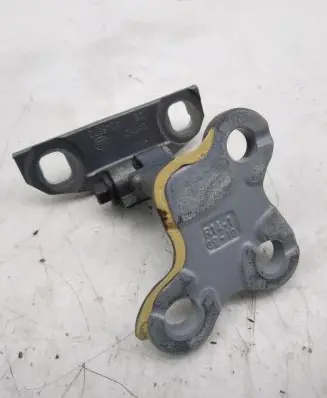 Volvo V60 Front door lower hinge 
