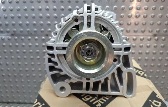 Fiat Panda II Generator/alternator S26340195 52003509