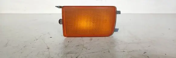 Volkswagen Golf III Front indicator light 858039