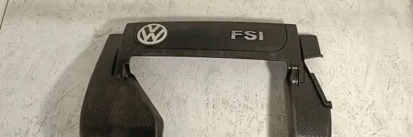 Volkswagen PASSAT B6 Engine cover (trim) 06F103925A