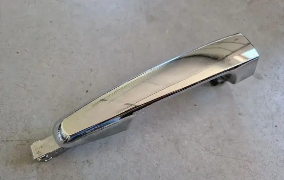 Mitsubishi L200 Rear door exterior handle 