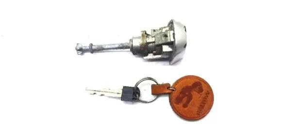 Toyota Corolla E120 E130 Ignition key/card 