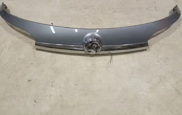 Opel Insignia A Tailgate trim 464192822
