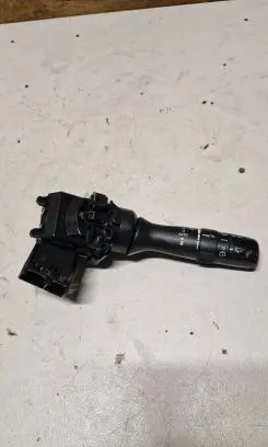 Toyota Auris 150 Wiper control stalk 17F633 02421