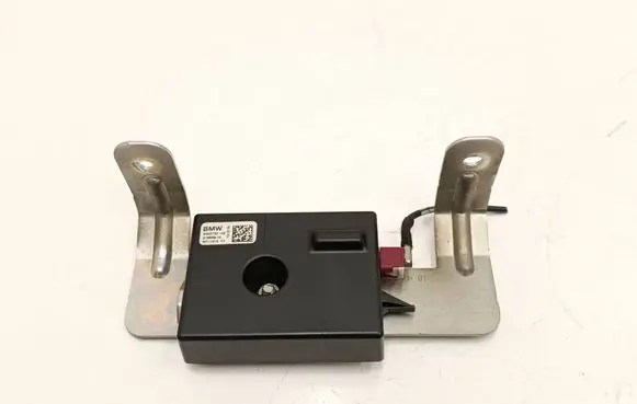 BMW 5 F10 F11 Aerial antenna amplifier 9325735