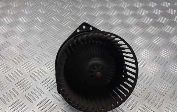 Opel Agila A Front door blower motor EA315-30350