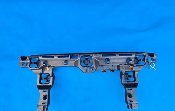 BMW 1 F40 Rear bumper mounting bracket 8496655