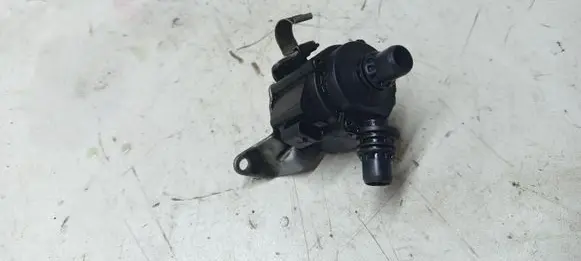 BMW 5 F10 F11 Electric auxiliary coolant/water pump 8512235