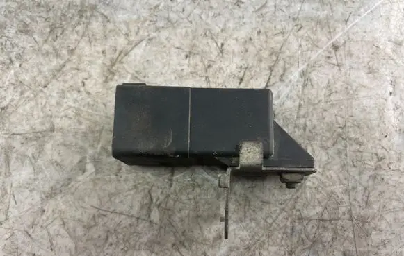 Volkswagen PASSAT B5.5 Glow plug pre-heat relay 038907281c 0281003027
