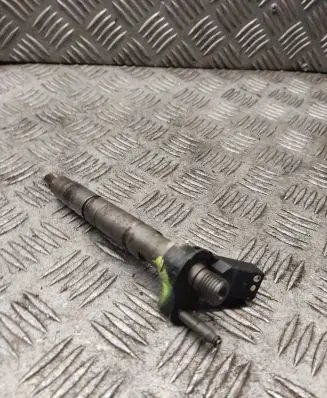 BMW 5 F10 F11 Fuel injector 780542803