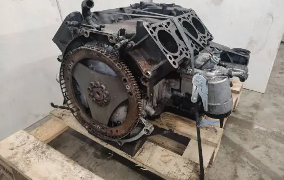 Audi A8 S8 D2 4D Engine