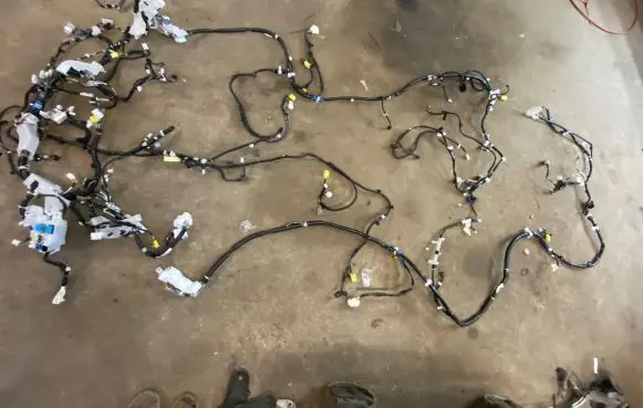 Toyota Prius+ (ZVW40) Wiring harness 8216147Y40 8216247M31