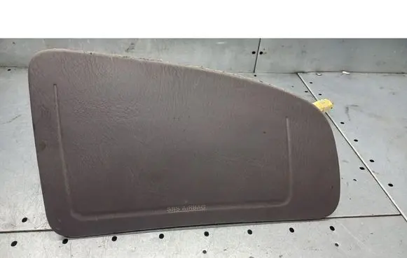 Mazda 626 Passenger airbag