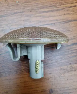 Suzuki Swift I Front fender indicator light 18A303B