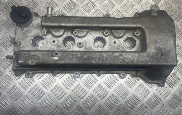 Toyota Avensis T250 Rocker cam cover 