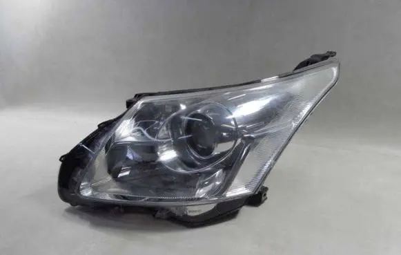 Toyota Avensis T270 Headlight/headlamp 1267602AT 130711 H279ALD
