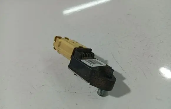 Peugeot 107 Airbag deployment crash/impact sensor 8983102020