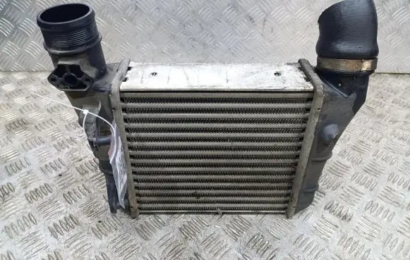 Audi A4 S4 B7 8E 8H Engine oil radiator 