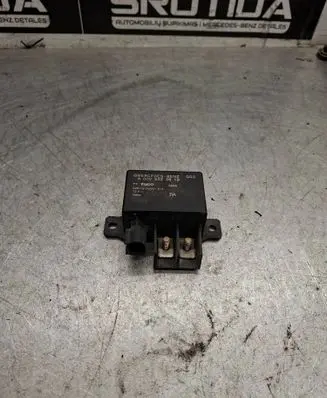 Mercedes-Benz E W211 Charging relay A0025423819 V23132A2001314