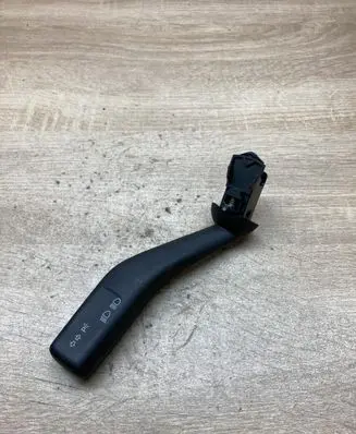 Volkswagen PASSAT B5 Indicator stalk 61688