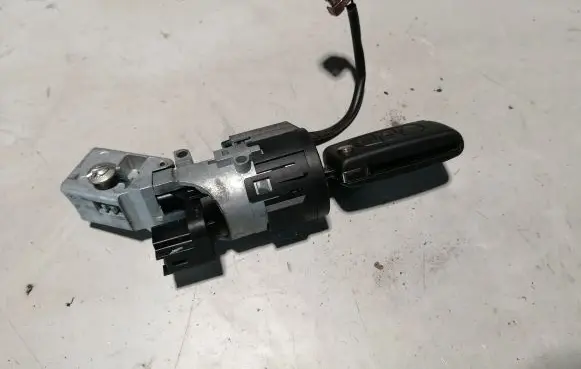 Citroen C4 I Ignition lock 9649781080